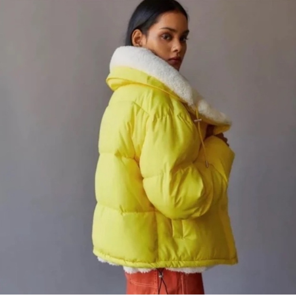 HOLD FOR MHOHN0512 URBAN OUTFITTERS SHERPA LINED PUFFER JACKET - Picture 3 of 13